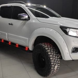 Nissan Navara Basamak Led Aydınlatma