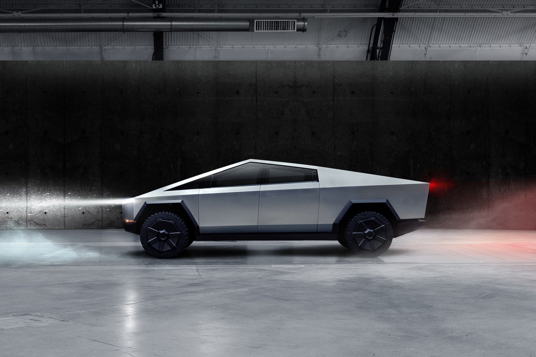 Tesla Cybertruck Satışa Sunuluyor!